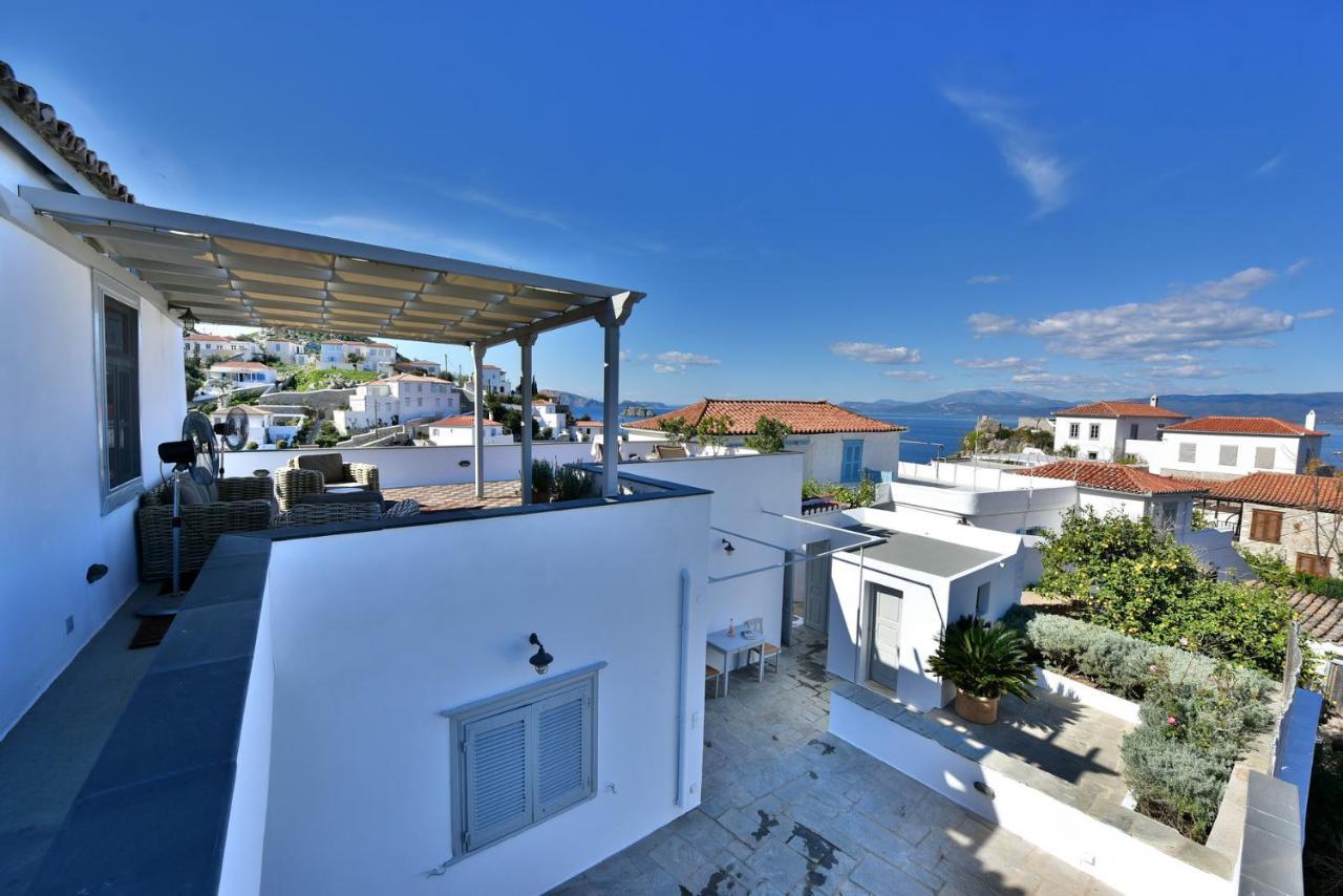 Loukia Hydra (Saronic Islands)